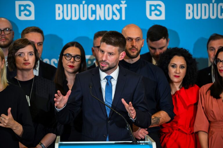 Parlament schválil nezmyselné uznesenie k ETS2, tvrdia progresívci