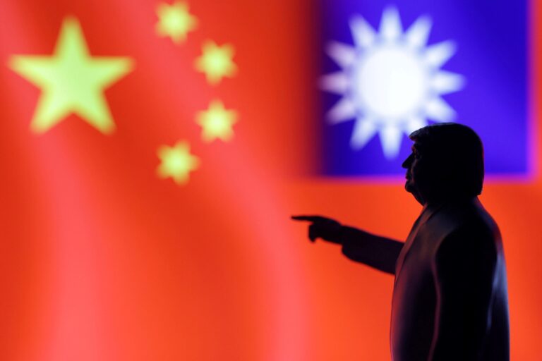 Washington obvinil Peking z „mocenského gesta“, prichádzajú tvrdé clá