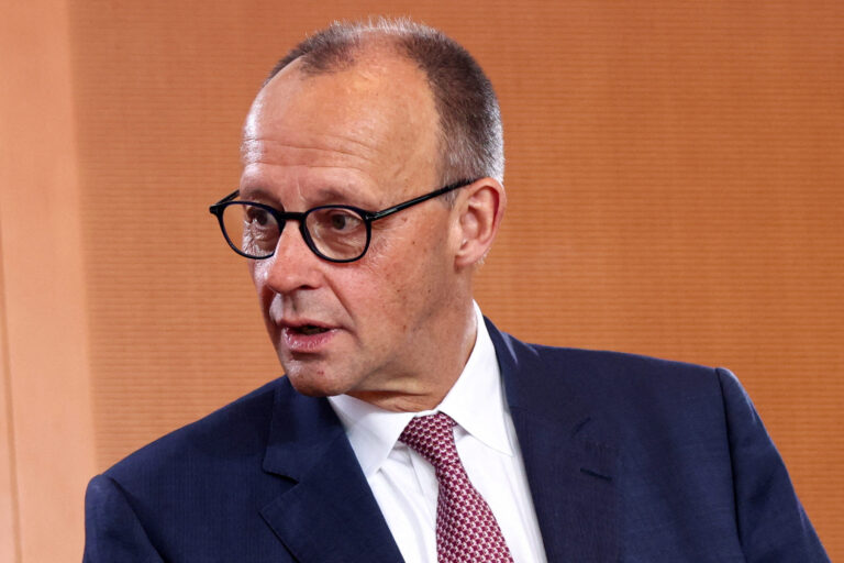 Zákaz spaľovacích áut po 2035 je chyba, EÚ ho má zrušiť, vyzval Merz