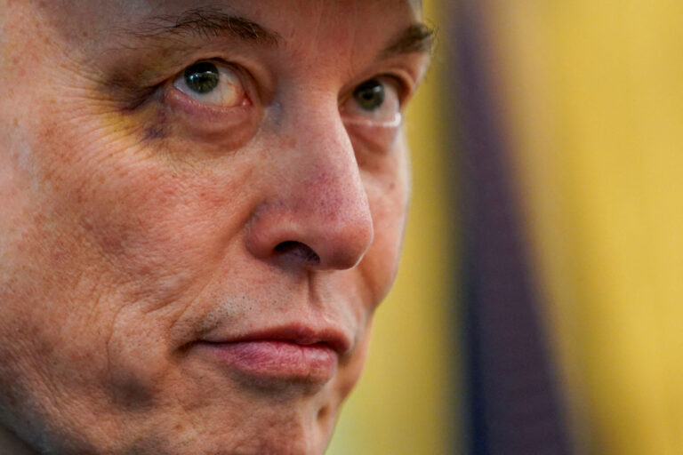 Musk sa môže stať prvým biliónarom. Tesla mu chystá rekordnú odmenu