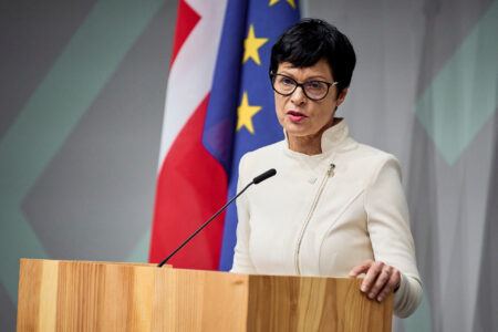 Brussels Freezes Funds for Belgrade over Judicial Reforms