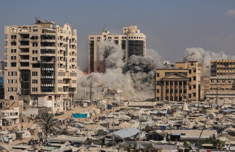 Izrael hrozí masívnymi útokmi na Gazu, Hamas dostal poslednú šancu