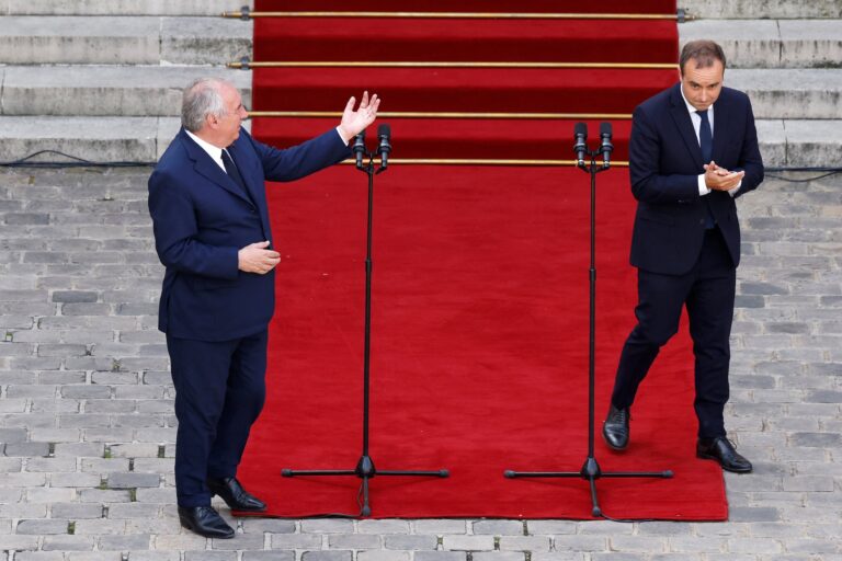 Nový premiér Lecornu: Francúzsko potrebuje zmeny a dialóg