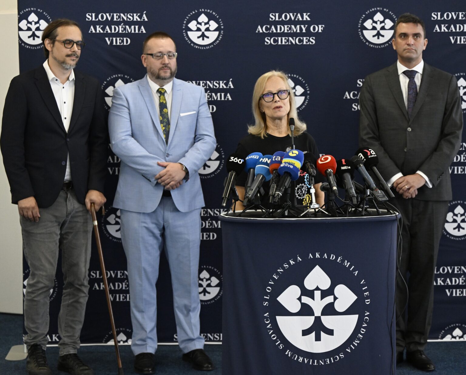 Zľava Roman Dorčík, Marek Števček, Silvia Pastoreková a Martin Venhart. Foto: TASR/Pavel Neubauer