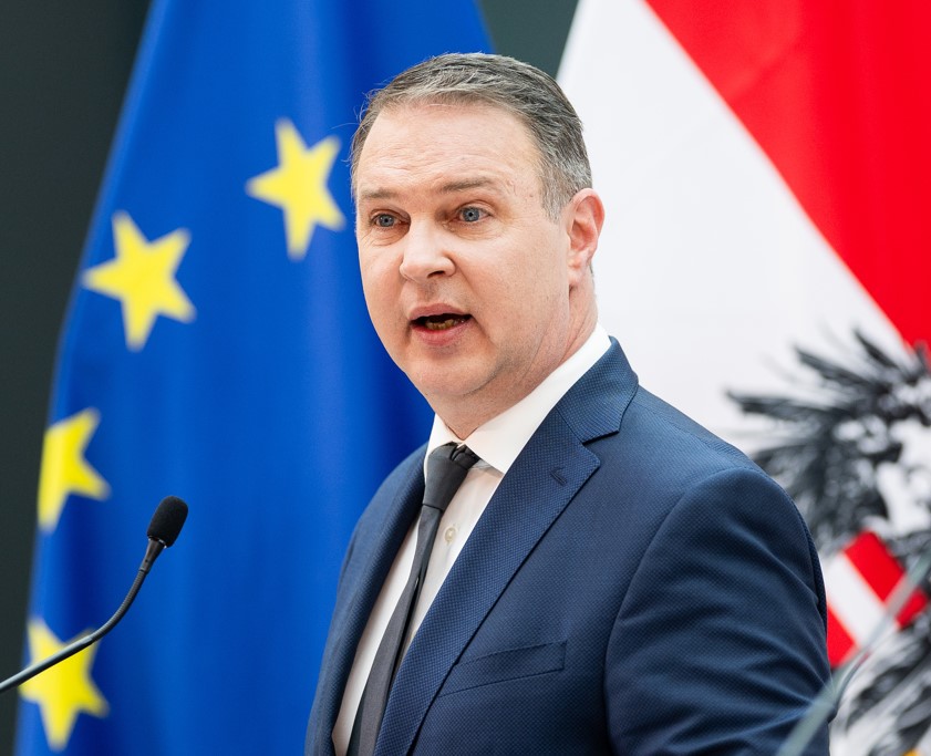 Kanzlerfrage: Andreas Babler beendet das Jahr mit 6 Prozent  - und mit dem letzten Platz