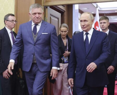 O žabách a Ficovi v Číne