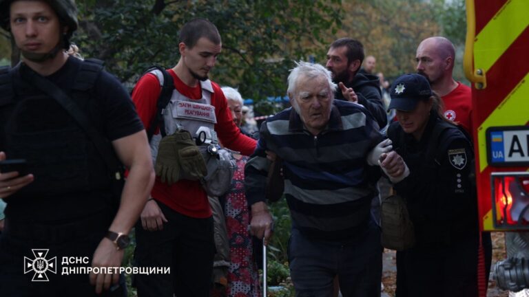 Zelensky: Russia fired hundreds of drones and missiles, deaths in attack