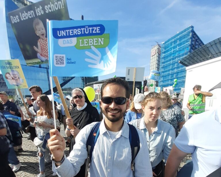 Tisíce ľudí v Berlíne a Kolíne pochodovali proti potratom