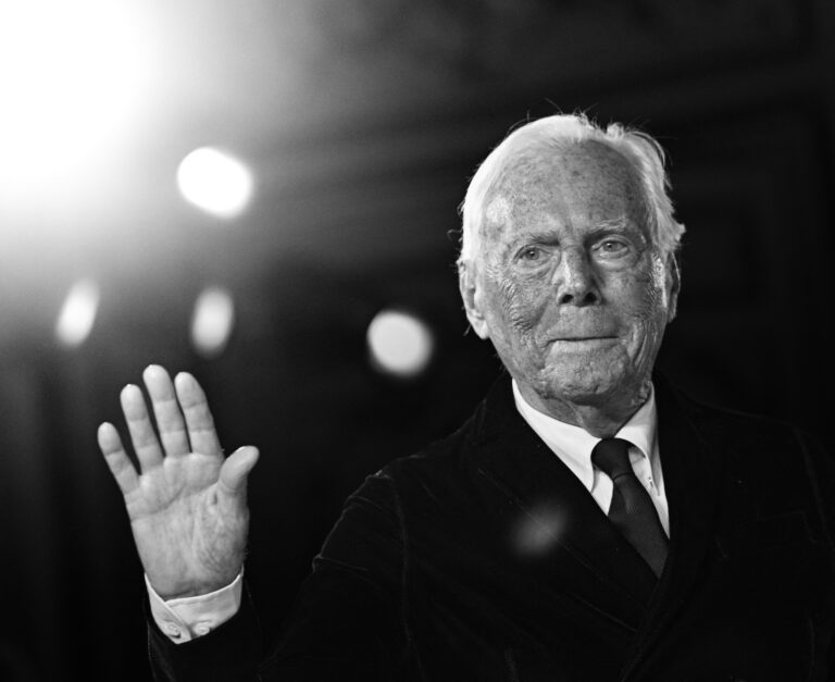 Giorgio Armani. Foto: JULIEN DE ROSA / AFP / AFP / Profimedia
