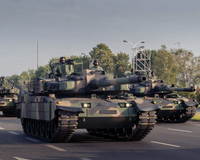 Ein K2-Panzer während einer Übung für die Militärparade in Polen. Foto: SOPA Images Limited/Alamy/Profimedia