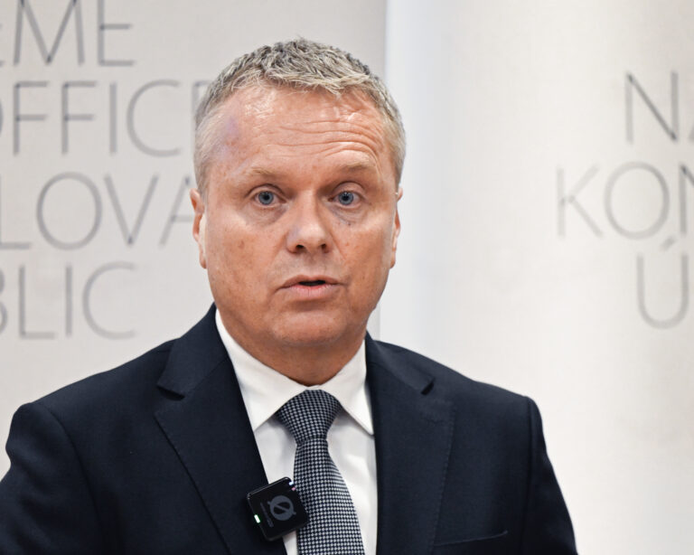 NKÚ: Slovensko je v úpadku pre slabé riadenie štátu