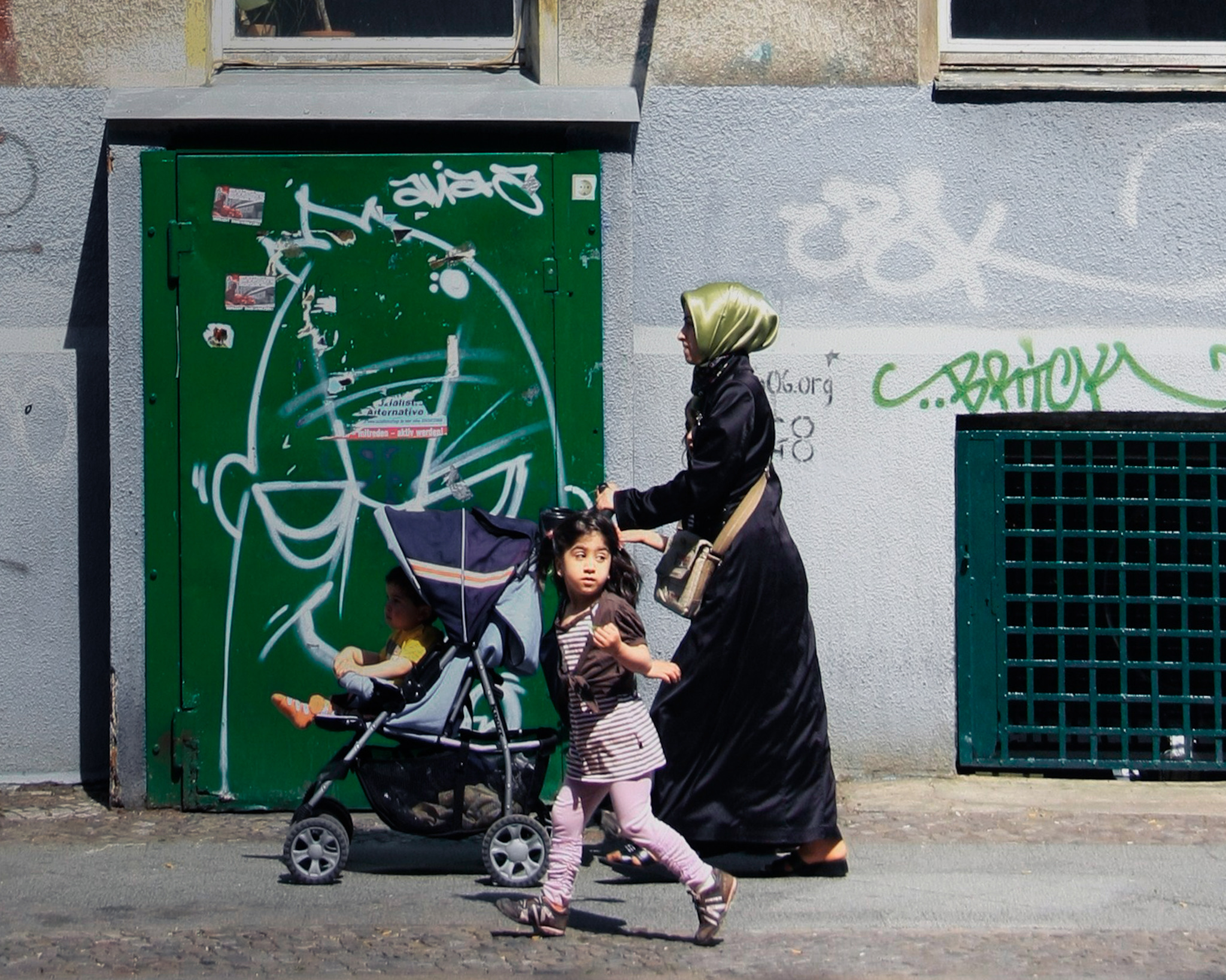 Mit dem Tempoeffekt in den Abgrund: Zu wenig Kinder, zu viele Pensionisten, zu viele Migranten