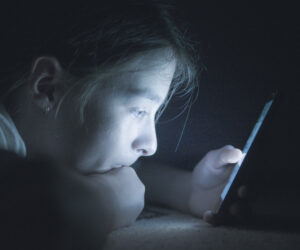 What impact do smartphones have on economic growth?