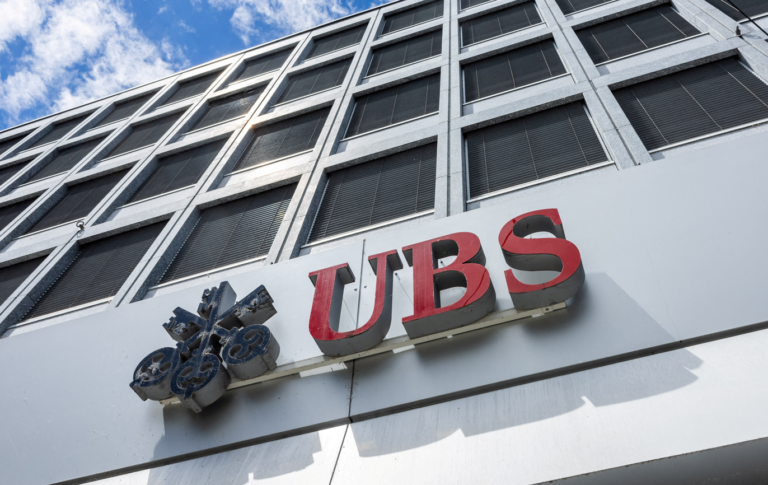 Európske akcie smerujú k poklesu pre napätie na Blízkom východe