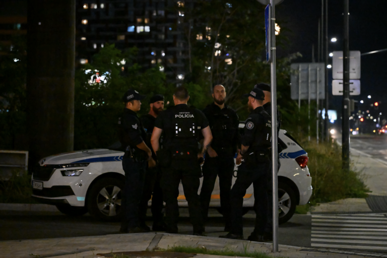 Bratislavčanov vo veľkom evakuujú, dôvodom je nález leteckej bomby