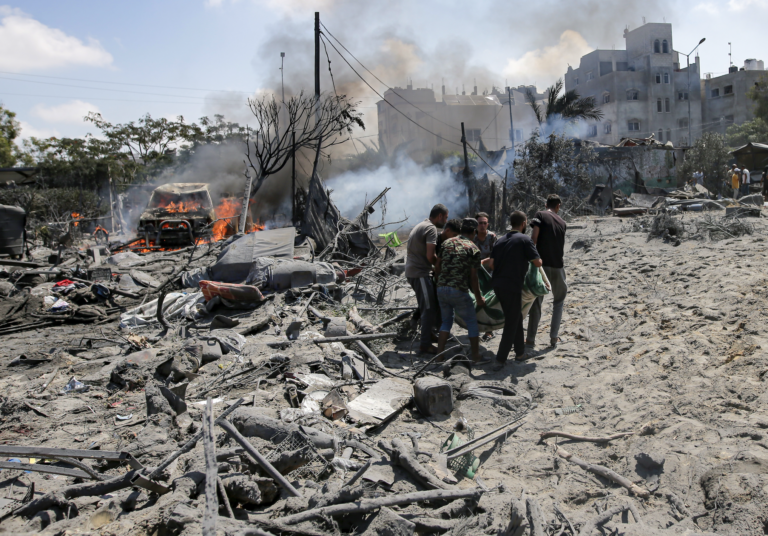 Amnesty vyzýva Slovensko, aby zastavilo obchod so zbraňami s Izraelom