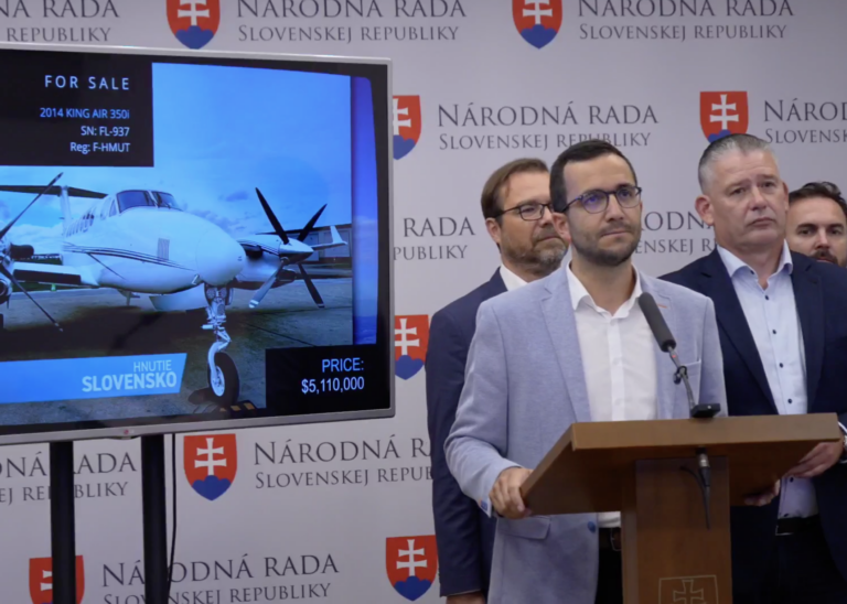 Jakab upozornil na luxusné lietadlo, ktoré štát kúpil za viac ako trojnásobok