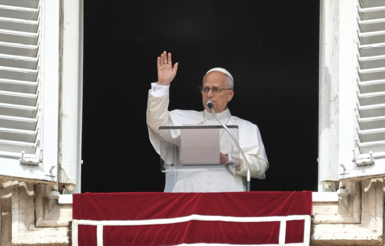 Pápež sa pri príležitosti 70. narodenín poďakoval Bohu i rodičom