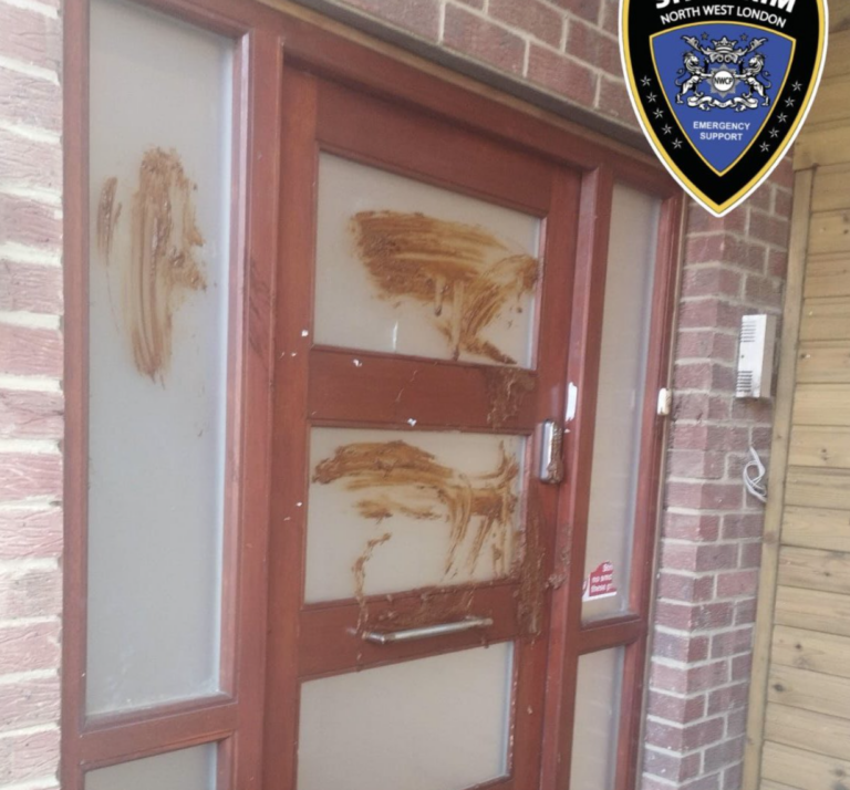 Exkrementami poškodil židovskú škôlku aj synagógy, polícia ho obvinila