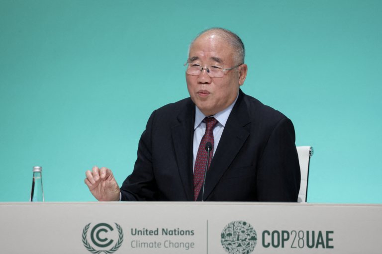 Exvyslanec Číny cestuje do Bruselu, oživiť má klimatické rokovania s Úniou