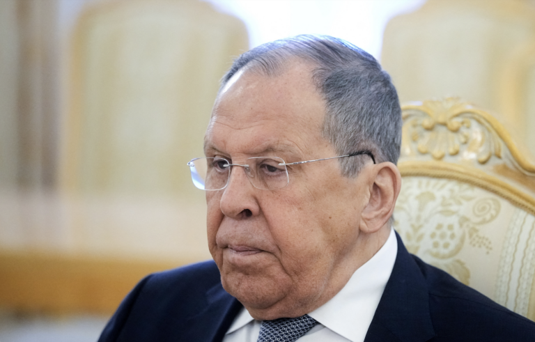 Lavrov: Slovensko a Maďarsko bránia EÚ stať sa vojnovou mašinériou