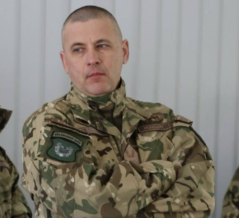 Exšéfovi armády a maďarskému politikovi Tiszy odňali legálnu zbraň