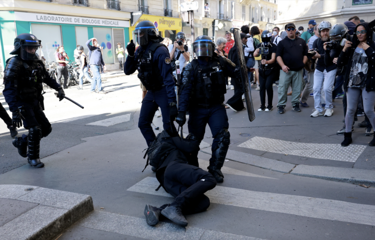 Half a million French citizens protest against austerity measures