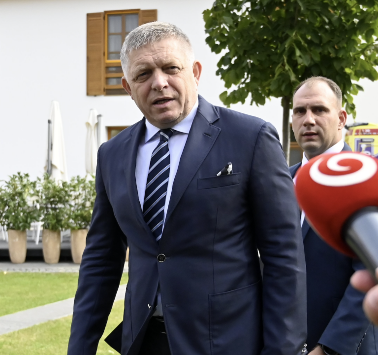 Fico: Uvažujeme o nákupe systému ochrany za 600 miliónov eur