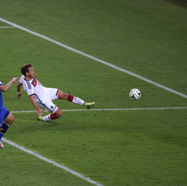 Storočnica futbalových MS môže priniesť historicky najväčší turnaj