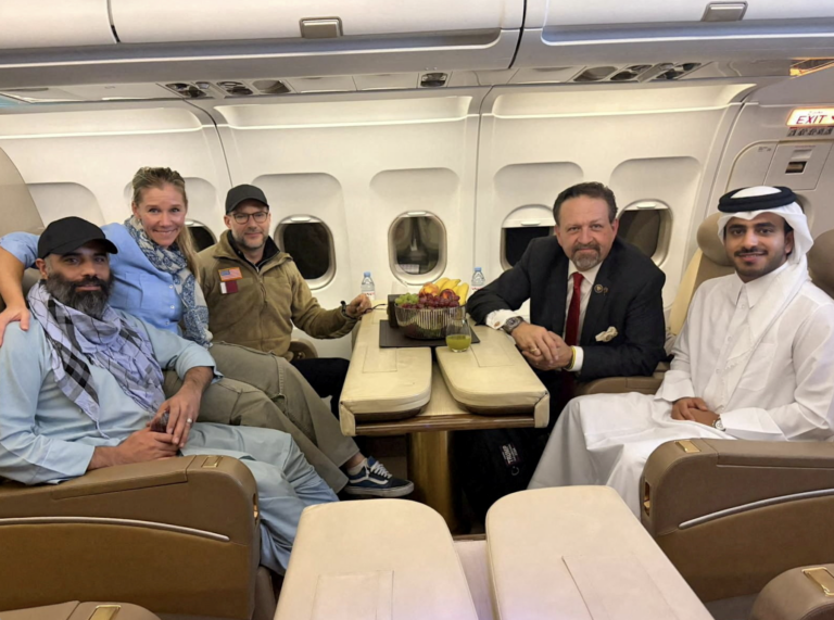 Trump pohrozil Afganistanu, Taliban prepustil ďalšieho Američana