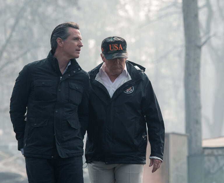 Donald Trump a Gavin Newsom. Foto: Paul Kitagaki Jr.-Pool/Getty Images