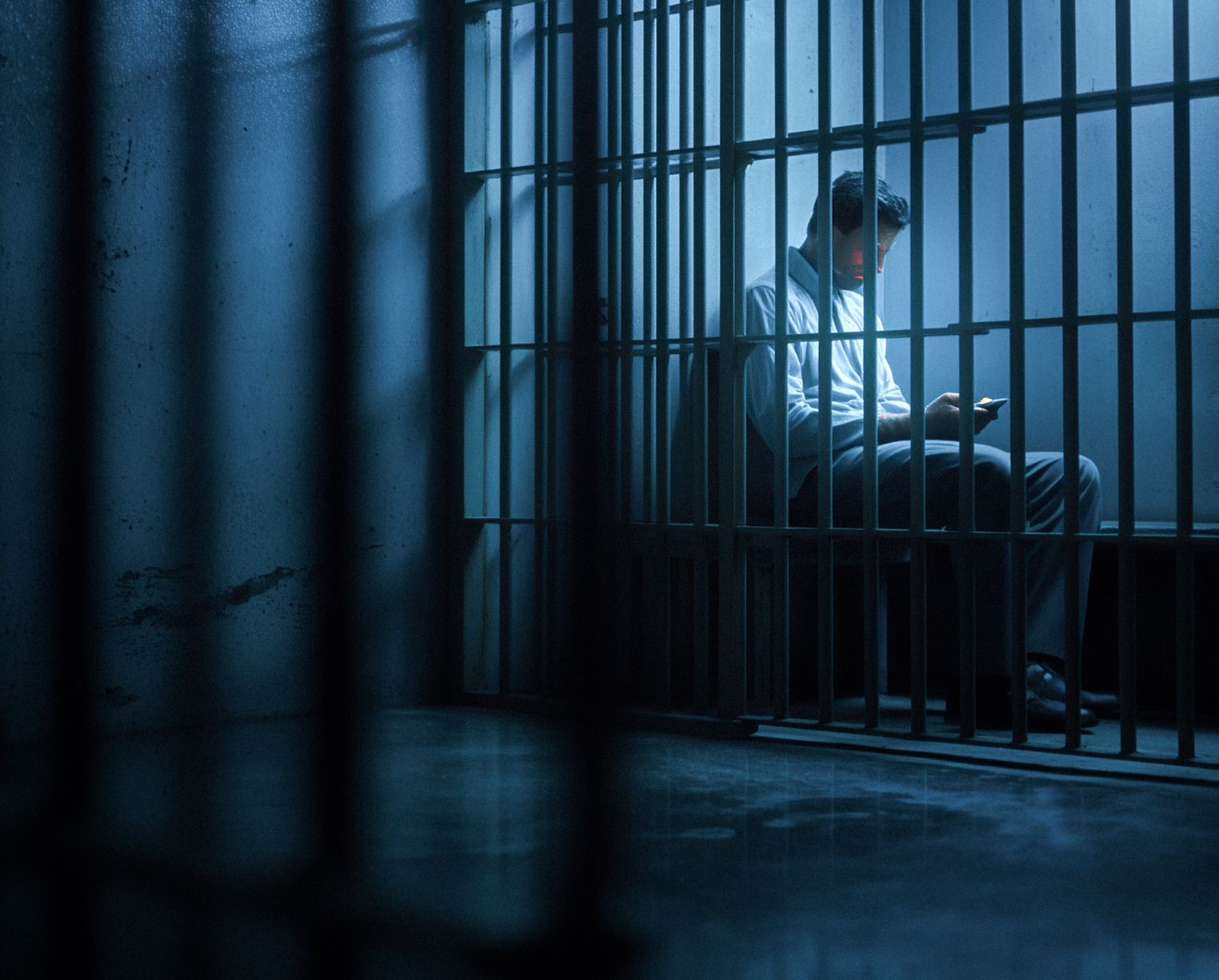 Násilie vo väzniciach či nedôstojné prehliadky. Ombudsman skúmal podmienky odsúdených