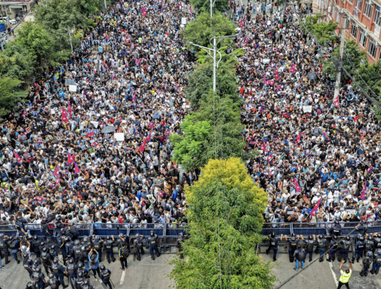 Proteste in Kathmandu. Foto: Kshitij45__/X