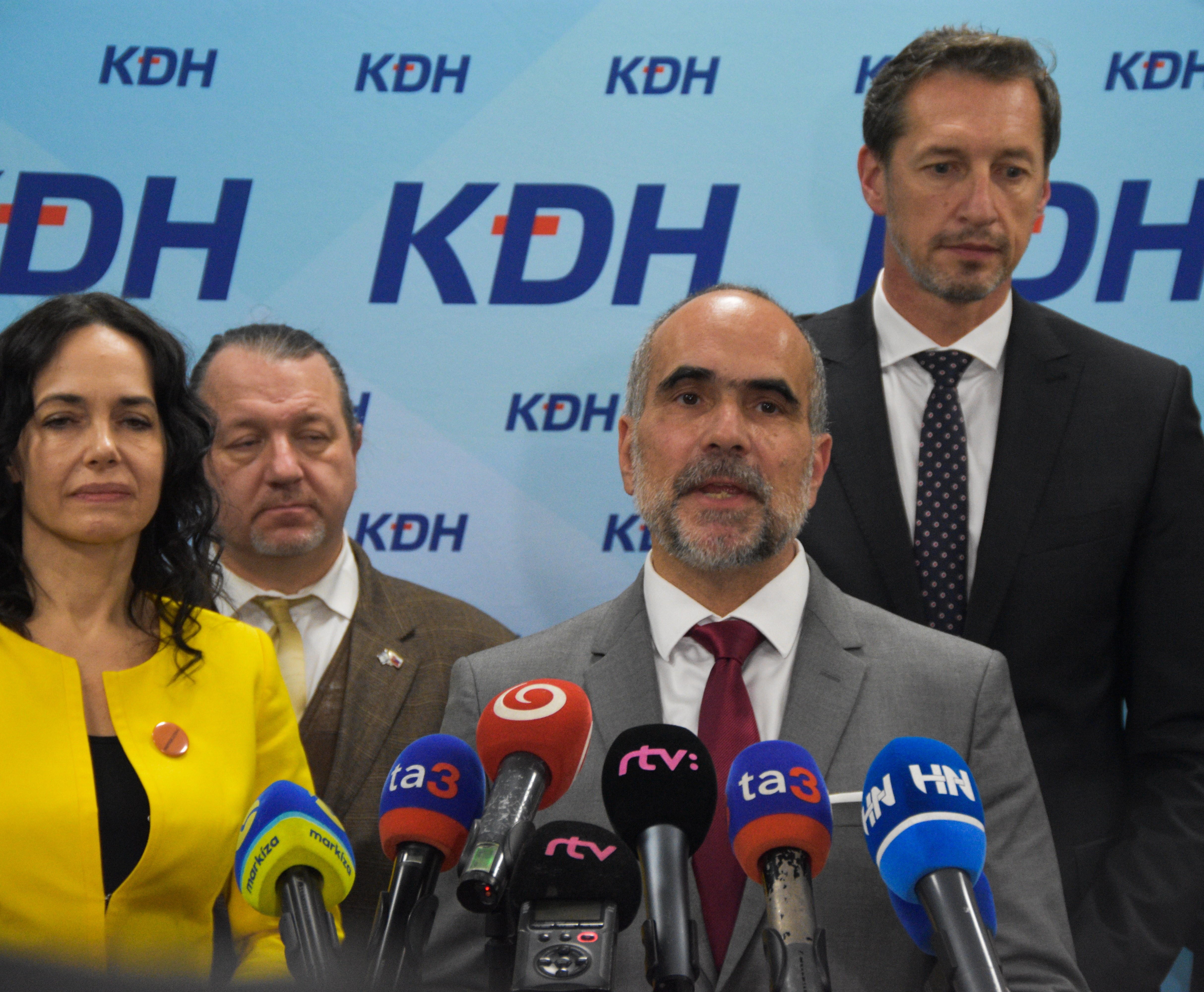 KDH hovorí o absurdných pravidlách pre detské tábory