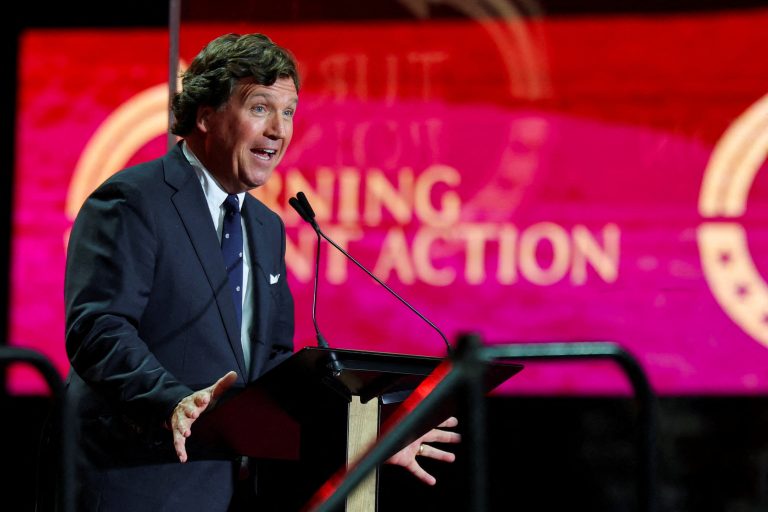 Tucker Carlson bezeichnete christliche Zionisten als Menschen mit einem „Gehirnvirus“