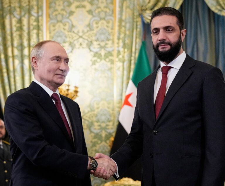 Putin víta nového lídra Sýrie, Moskva chce silnejšie väzby s Damaskom