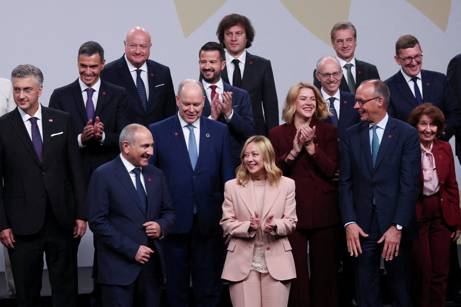 Nikol Pašinjan, Giorgia Meloniová, Friedrich Merz, Pedro Sánchez. Foto: Suzanne Plunkett/Pool/File Photo/Reuters