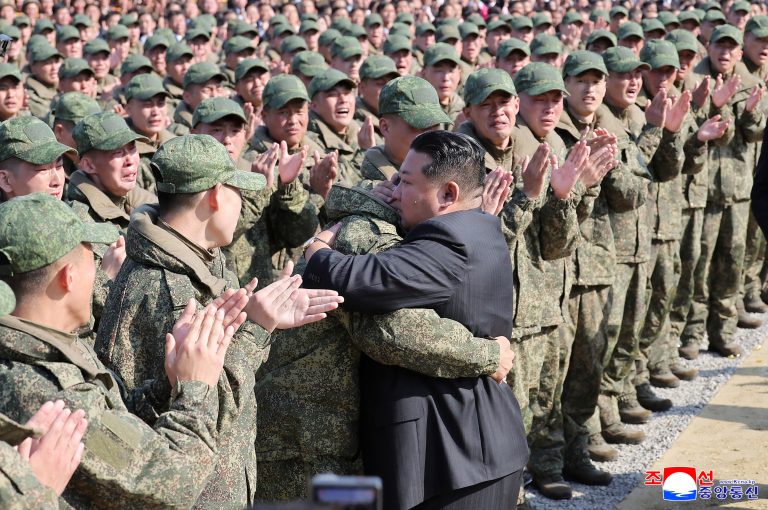 Kim Jong Un: Militärbrüderlichkeit mit Russland wird trotz westlichen Drucks fortgesetzt