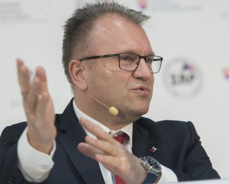 Lesy SR chystajú nový model predaja dreva,  posilnia domácich spracovateľov