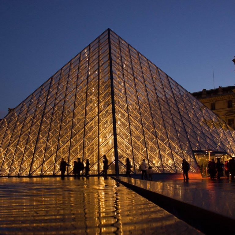Police uncover ten million euro fraud involving Louvre tickets