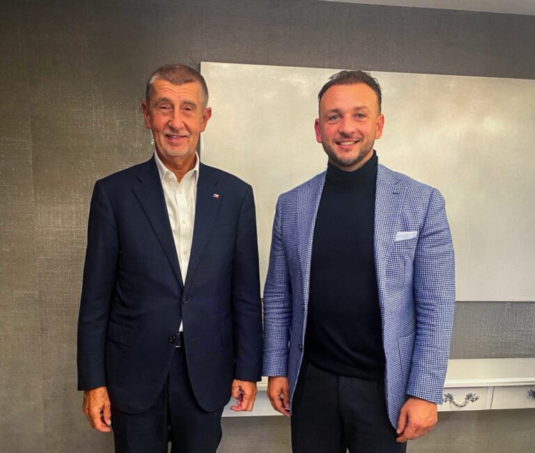 Šutaj Eštok a Babiš chcú obnoviť spoločné rokovania vlád