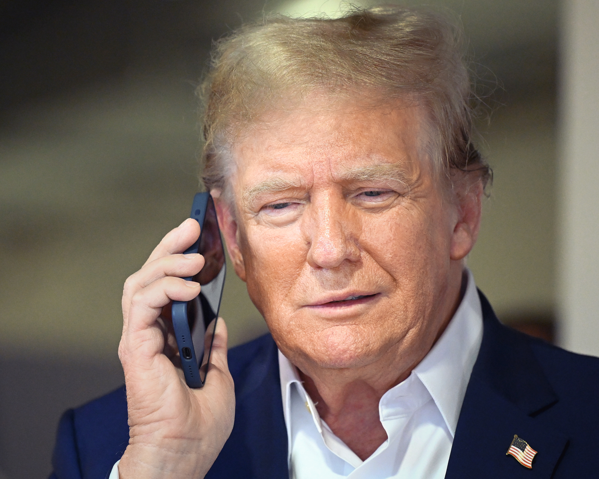 Trump telefonoval s Putinom. Oznámil, že sa stretnú na samite v Budapešti
