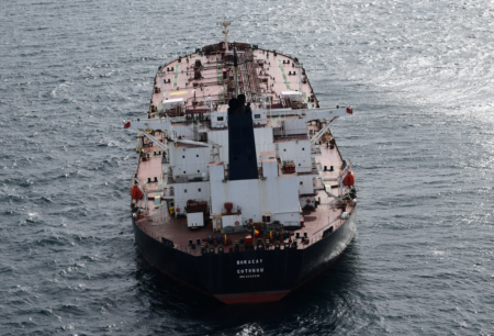 EÚ rozšírila sankcie proti ruskej tieňovej flotile