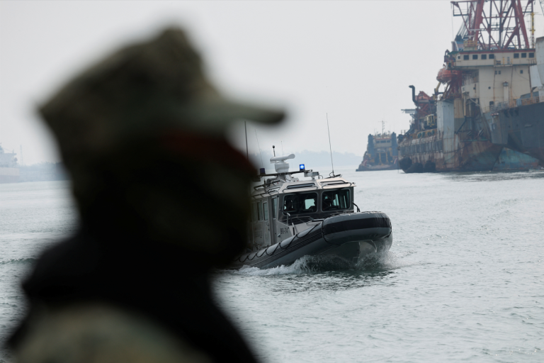 Americká armáda zasiahla loď v Karibiku, zomreli traja ľudia