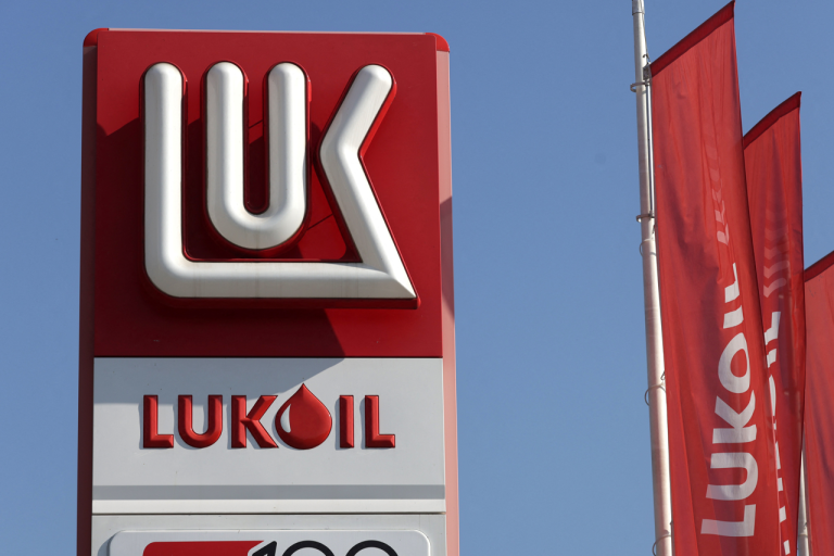 Ruský ropný gigant rozpredáva svoj majetok pre sankcie