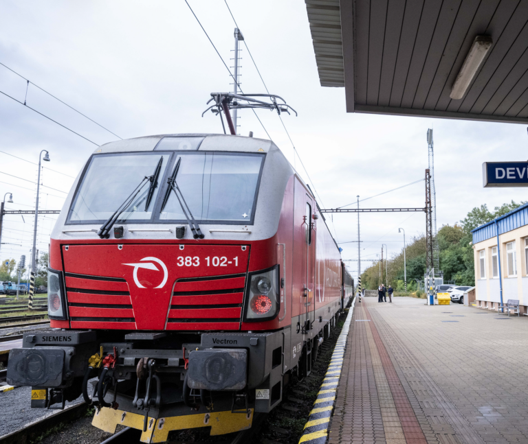 Viac vlakov, viac ľudí. ZSSK hlási rekordný nárast na hlavnej trase