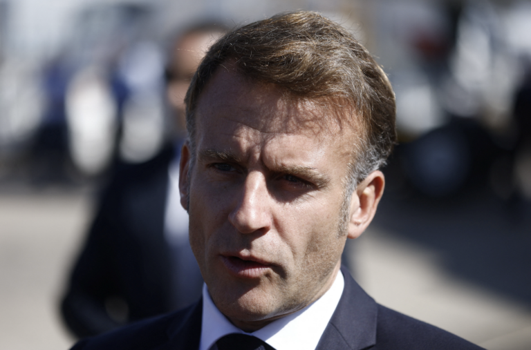 Macron: Signing guarantees will deter aggressive acts in Ukraine