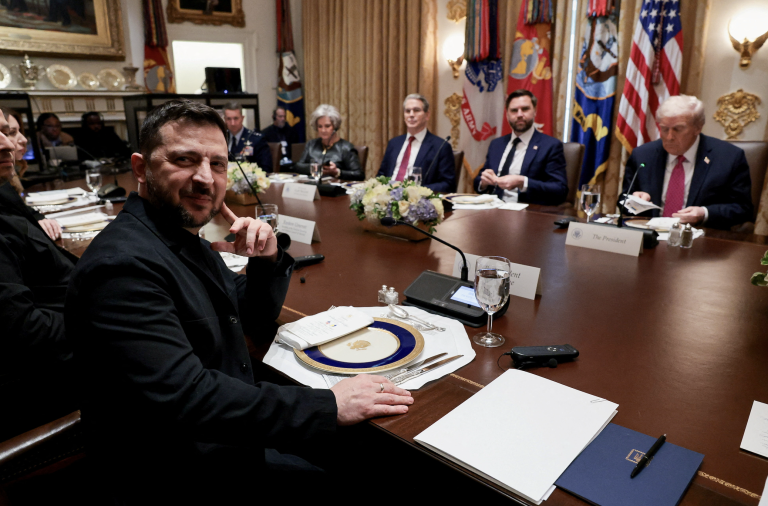 Reuters: Trump tlačil na Zelenského, aby vydal časť územia Rusku