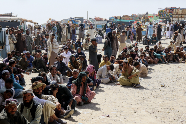 Napätie na hranici Afganistanu a Pakistanu pokračuje, hlásia desiatky obetí