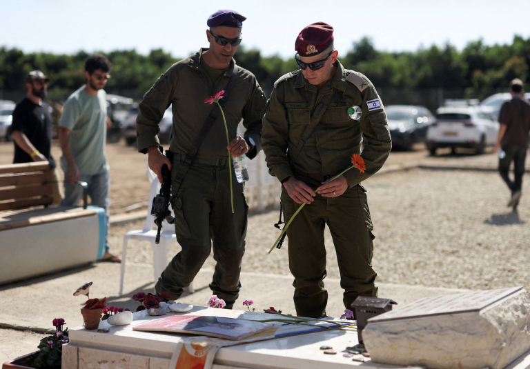 „Zabili im vojaka, musia reagovať,“ obhajuje prezident USA izraelské nálety